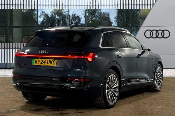 Used Audi Q8 2024 for sale - 75311253: Photo 3