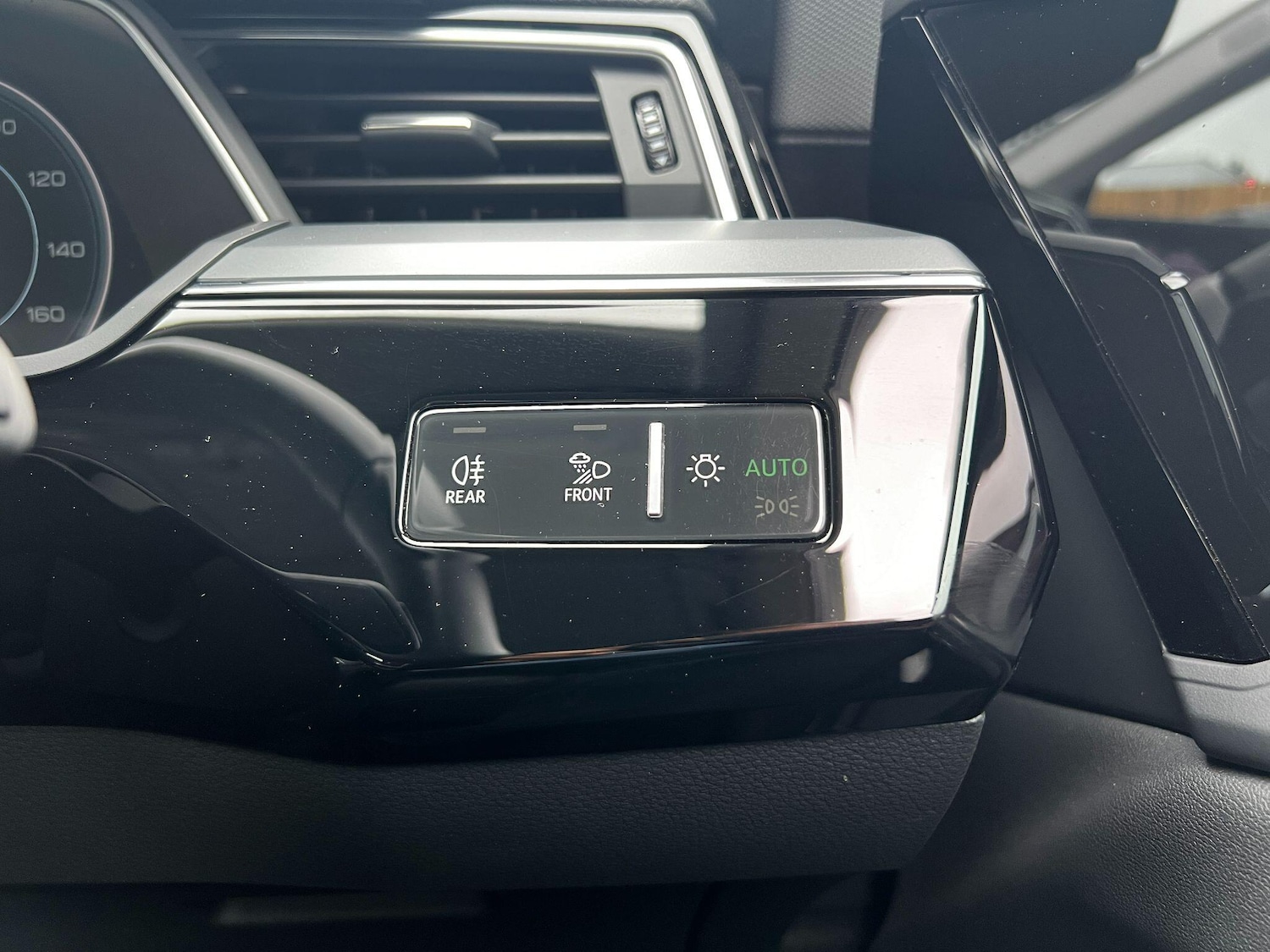 Used Audi e-tron 2020 for sale - 77586013: Photo 62