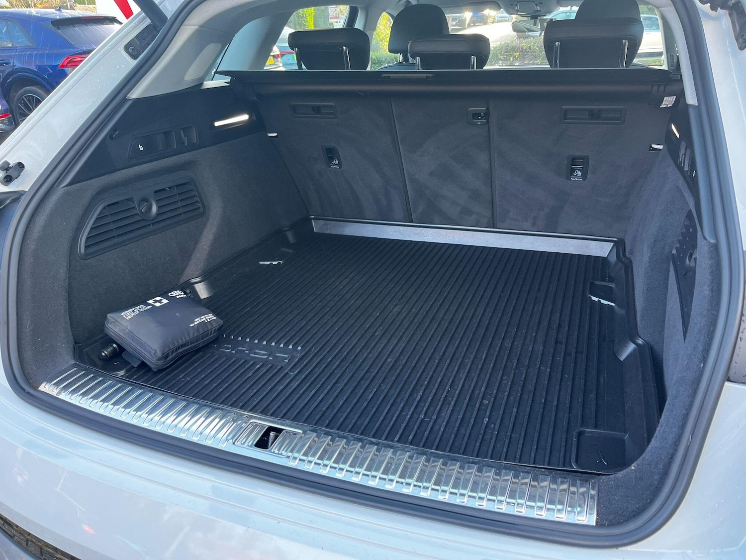 Used Audi e-tron 2020 for sale - 77586013: Photo 85