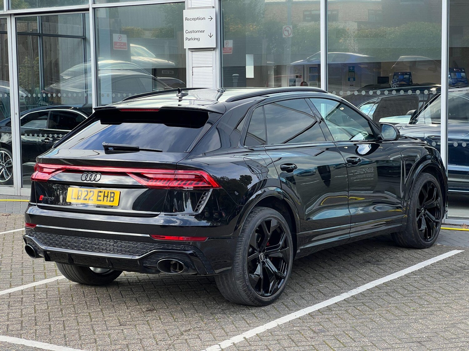 Used Audi RS Q8 2022 for sale - 76137559: Photo 4