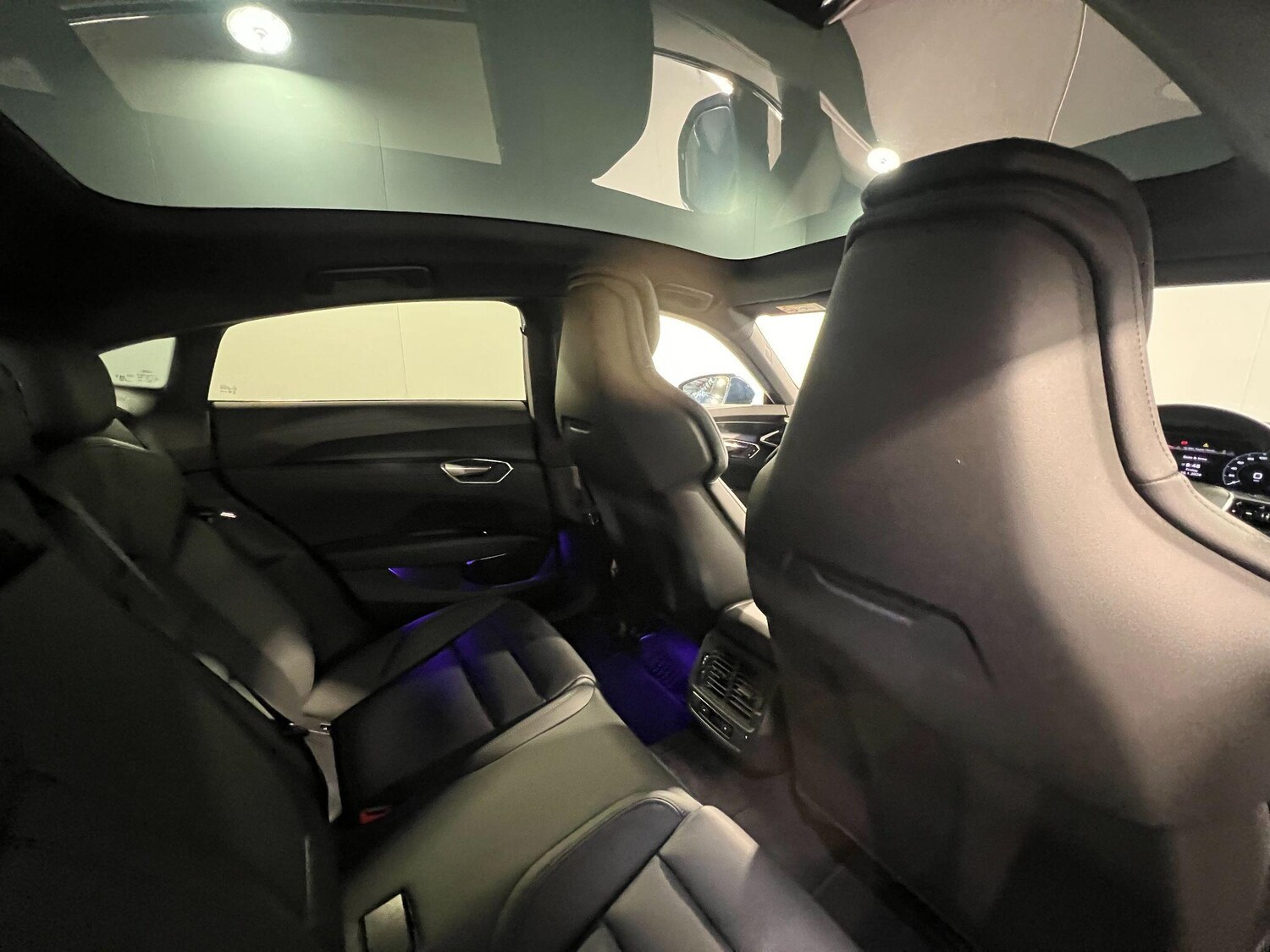 Used Audi e-tron GT 2023 for sale - 77238559: Photo 13