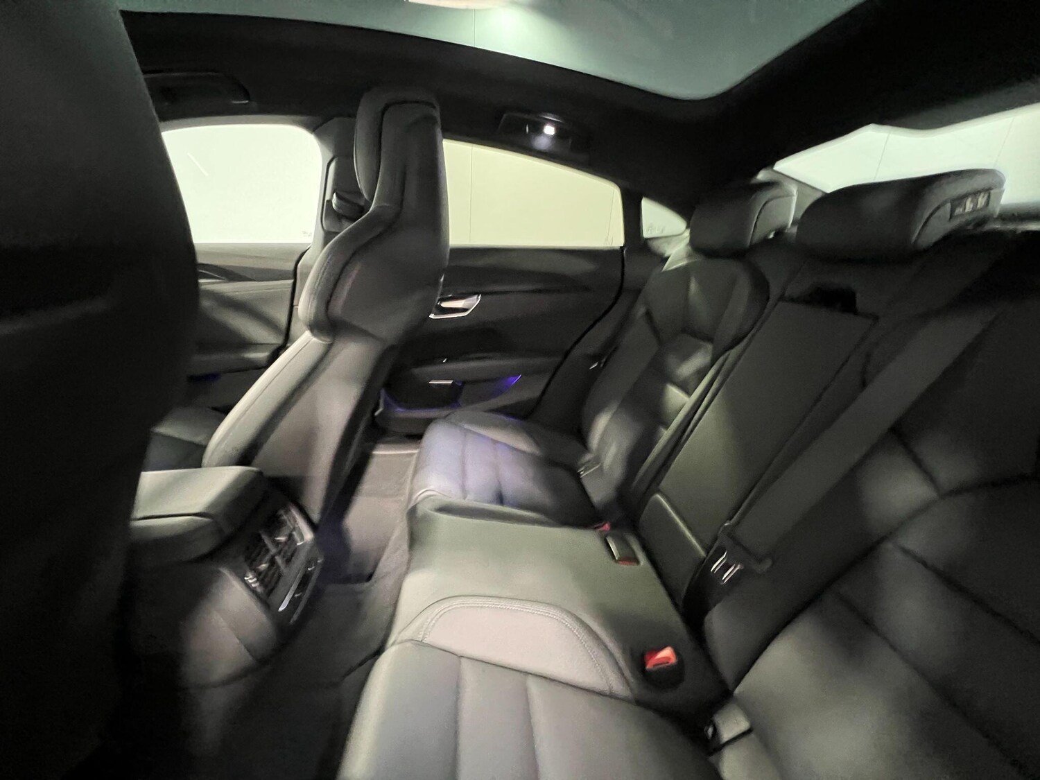 Used Audi e-tron GT 2023 for sale - 77238559: Photo 17