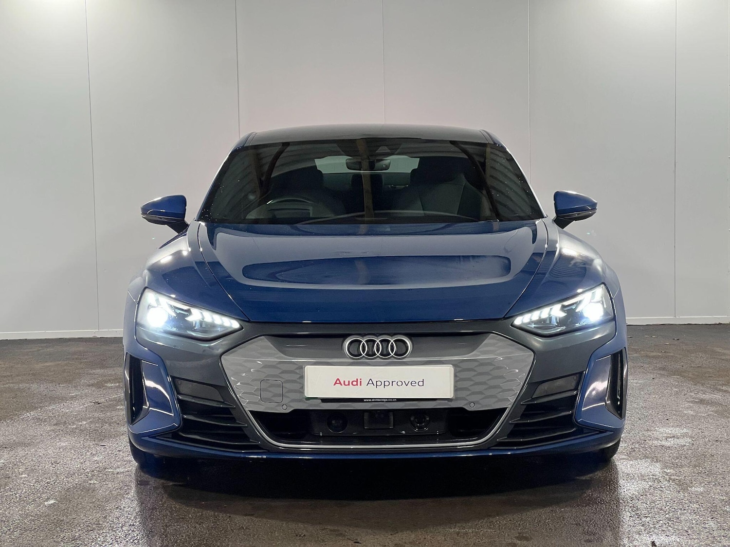 Used Audi e-tron GT 2023 for sale - 77238559: Photo 2