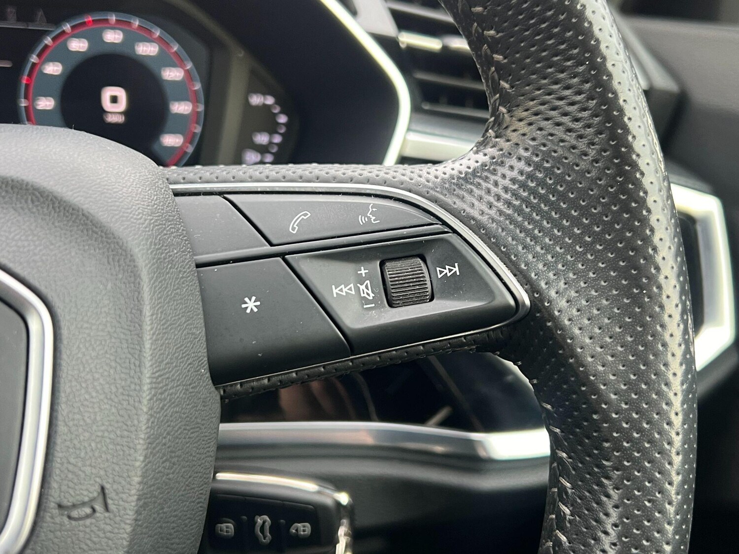 Used Audi Q3 2019 for sale - 76976490: Photo 27