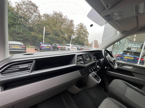 Used Volkswagen Transporter 2021 for sale - 76270124: Photo 24