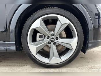 Used Audi Q4 e-tron 2025 for sale - 79874371: Photo