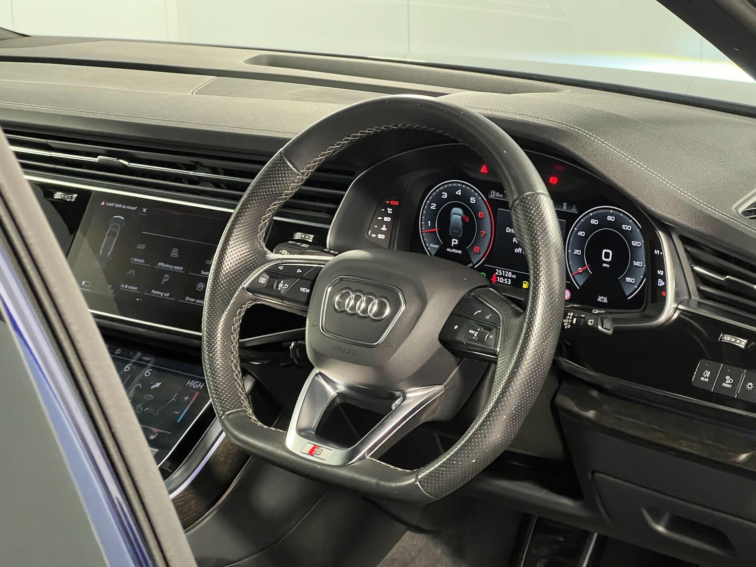 Used Audi Q7 2022 for sale - 77109581: Photo 64