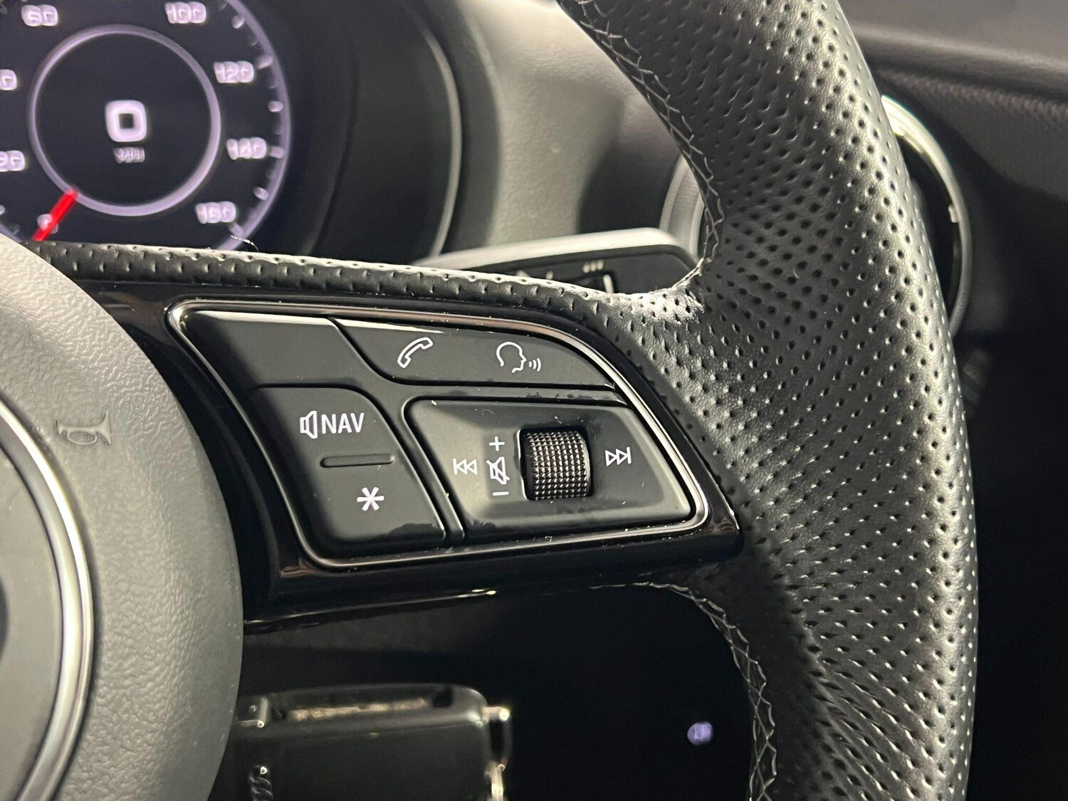 Used Audi Q2 for sale - 77892170: Photo 21