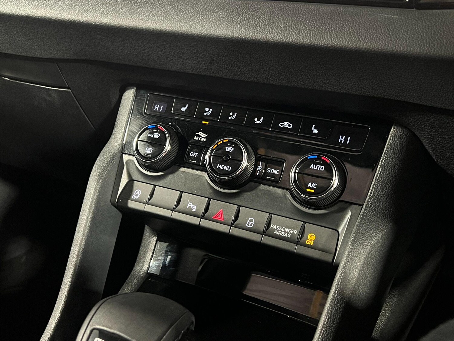 Used Skoda Karoq 2025 for sale - 76976802: Photo 31