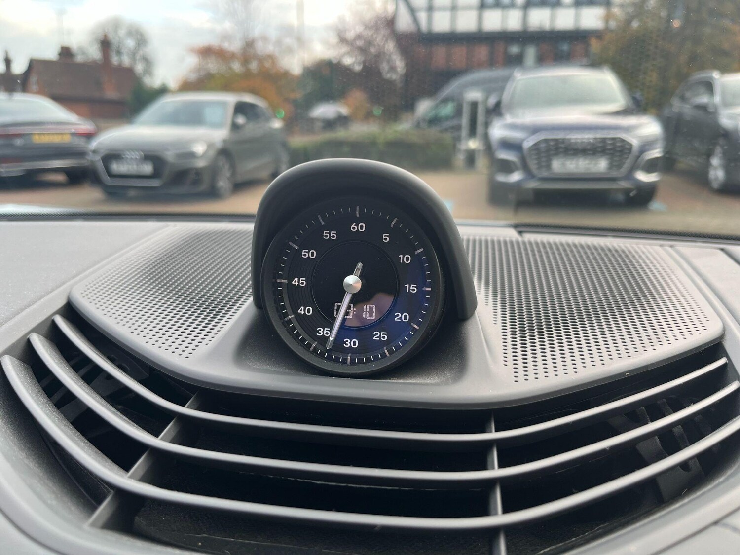 Used Porsche Taycan for sale - 76485422: Photo 17