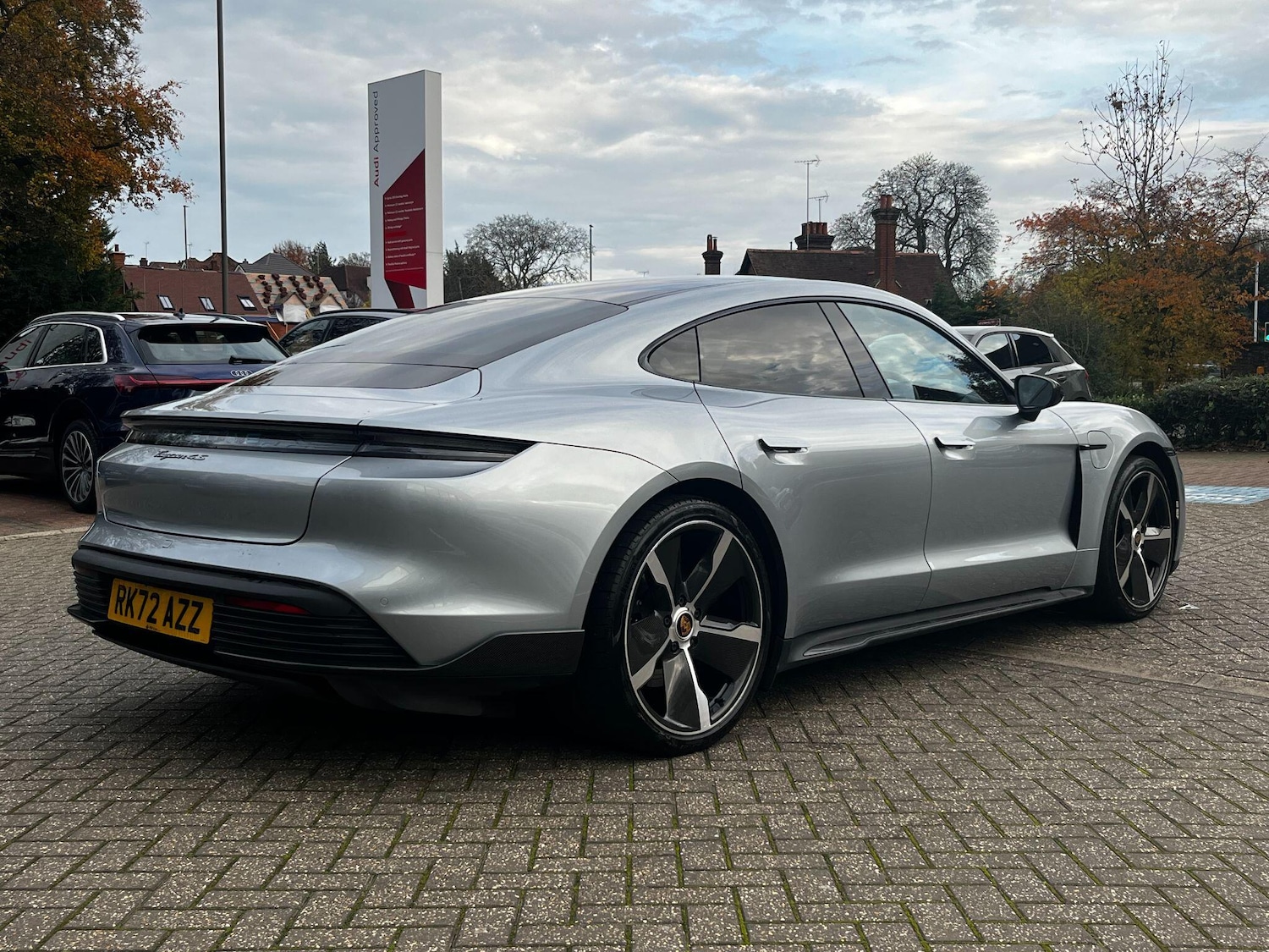 Used Porsche Taycan for sale - 76485422: Photo 3