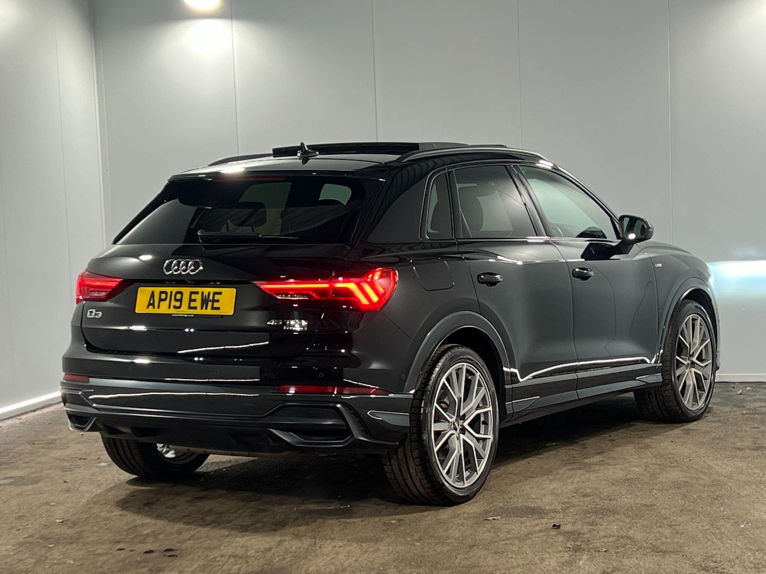 Used Audi Q3 2019 for sale - 76408636: Photo 4