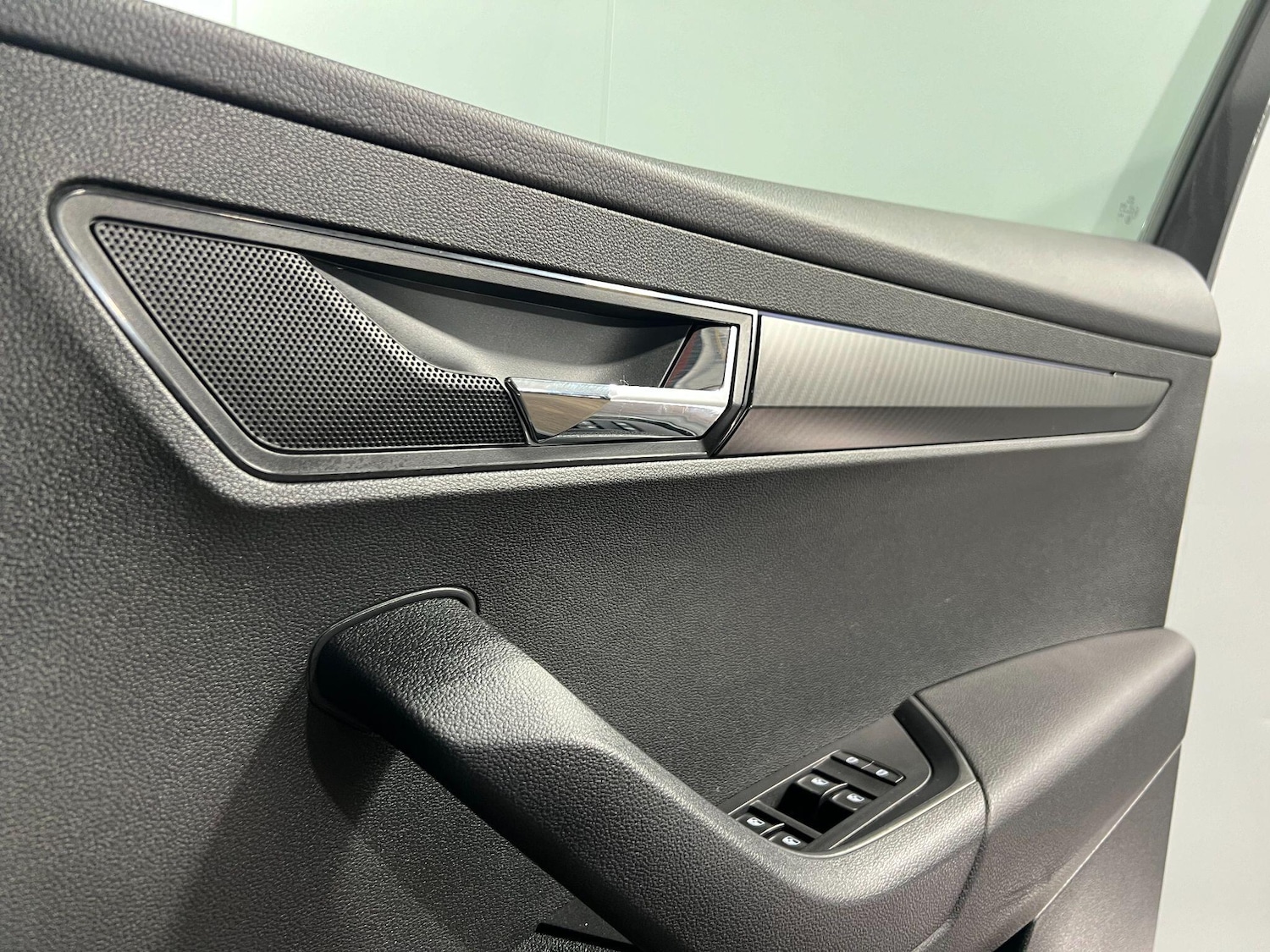 Used Skoda Karoq 2024 for sale - 76953251: Photo 24