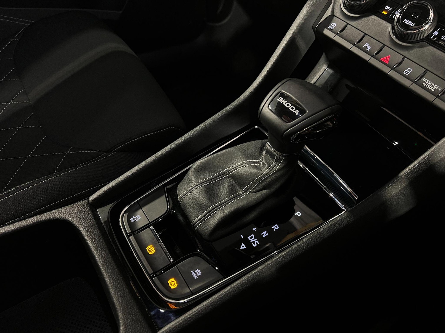 Used Skoda Karoq 2024 for sale - 76953251: Photo 31