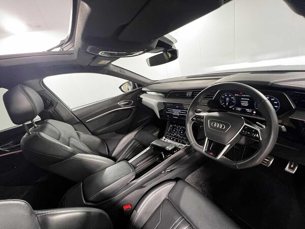 Used Audi Q8 2023 for sale - 75507826: Photo 12