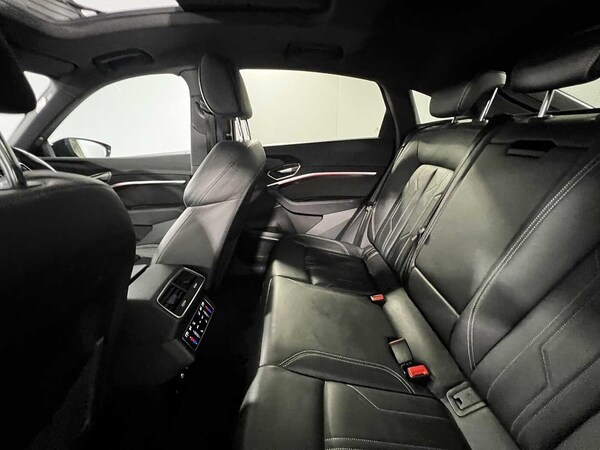 Used Audi Q8 2023 for sale - 75507826: Photo 19