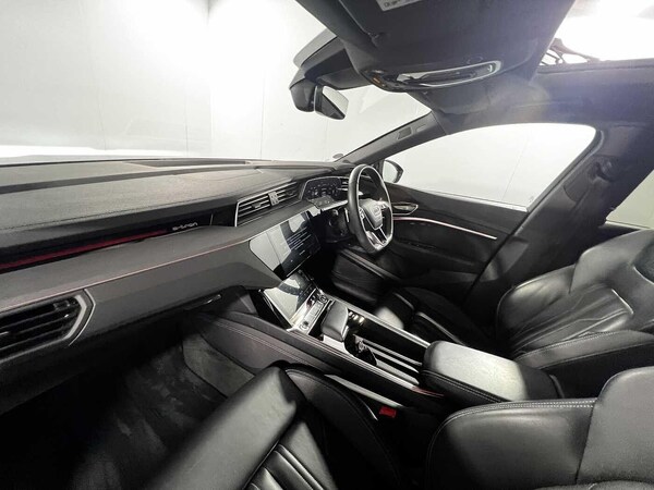 Used Audi Q8 2023 for sale - 75507826: Photo 21