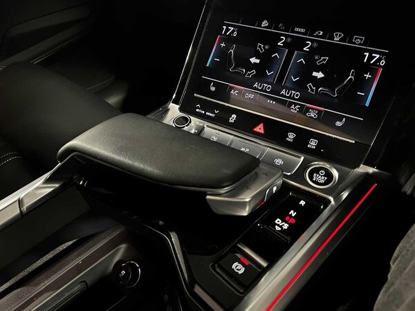Used Audi Q8 2023 for sale - 75507826: Photo 35