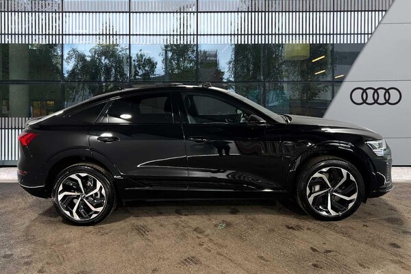 Used Audi Q8 2023 for sale - 75507826: Photo 6