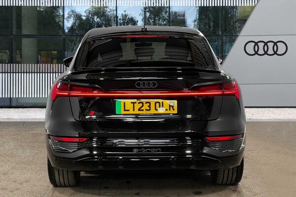 Used Audi Q8 2023 for sale - 75507826: Photo 7