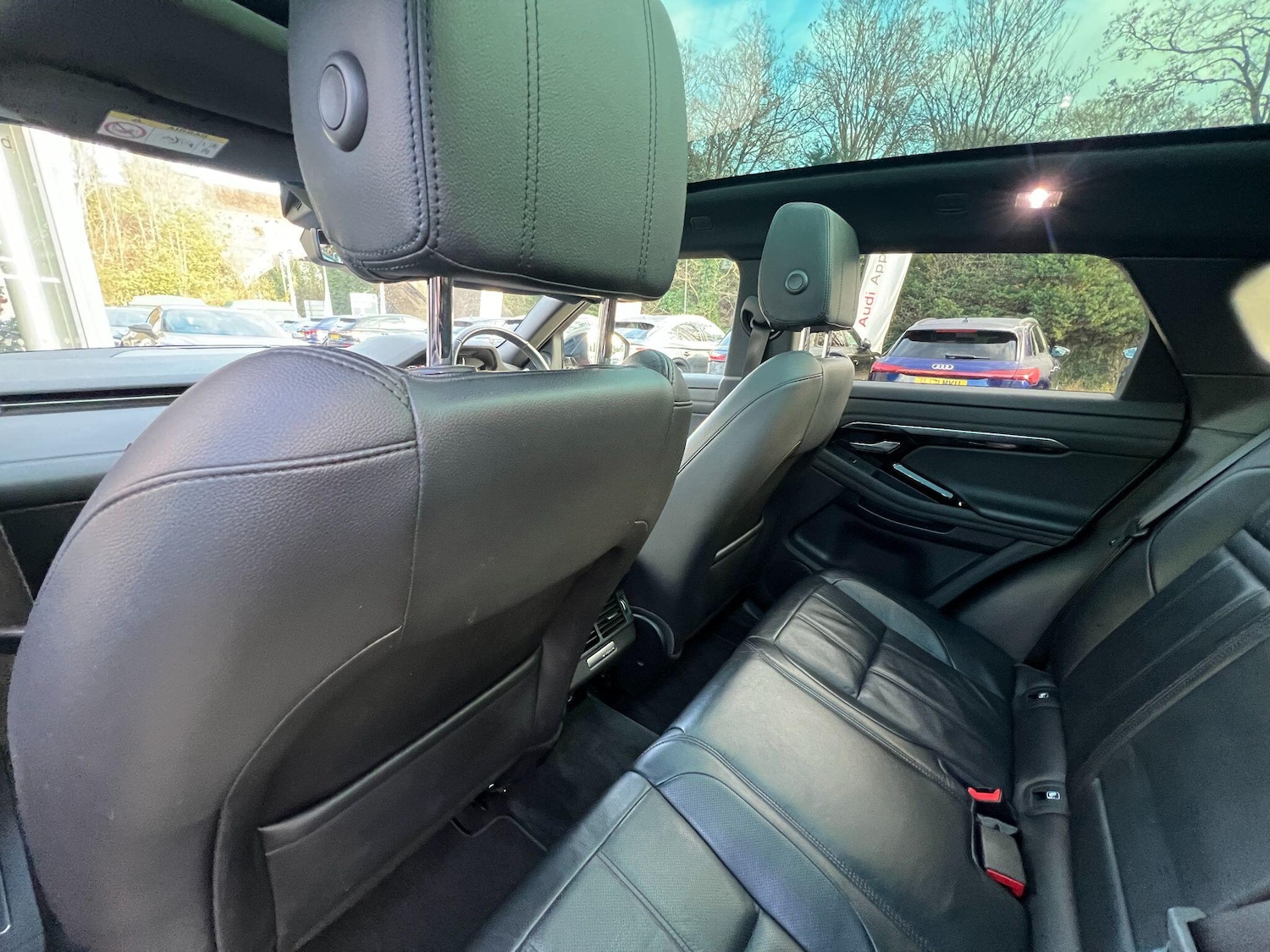 Used Land Rover Range Rover Evoque 2019 for sale - 76999019: Photo 16