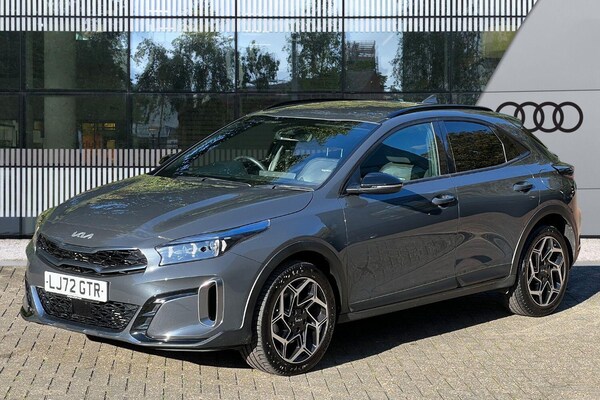 Used Kia XCeed 2023 for sale - 76135941: Photo 2