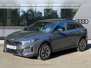 Used Kia XCeed 2023 for sale - 76135941: Photo 2