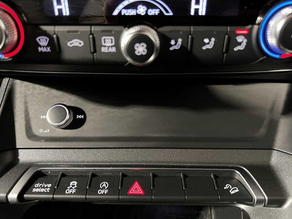 Used Audi Q3 2024 for sale - 75311921: Photo 35