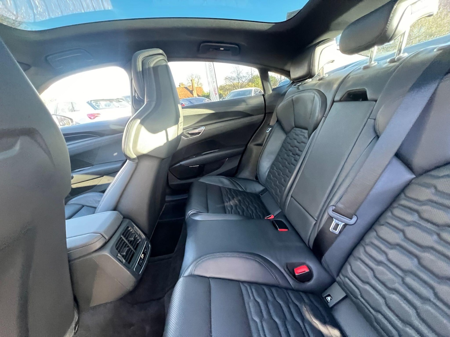 Used Audi RS e-tron GT 2023 for sale - 77455605: Photo 51