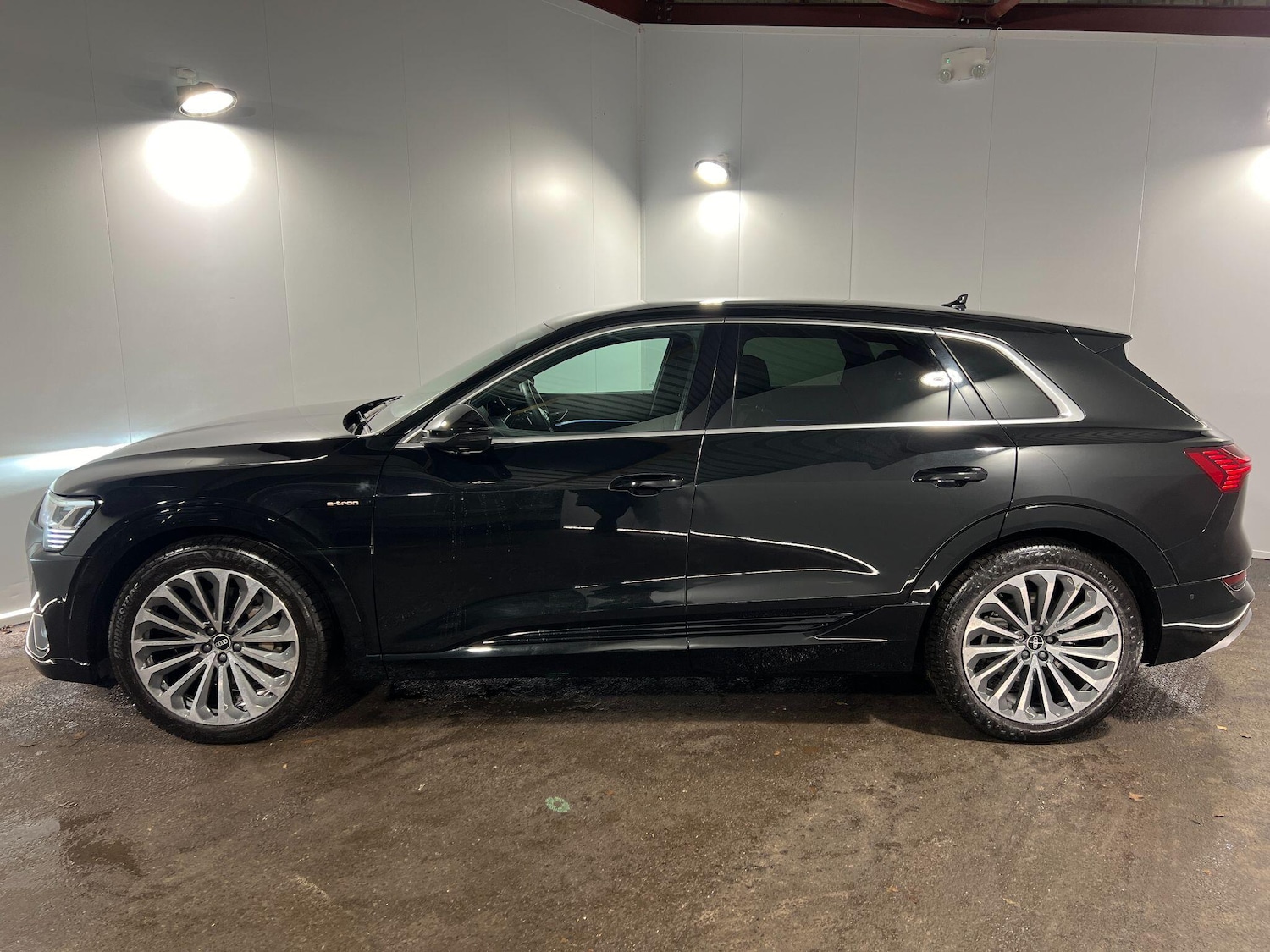 Used Audi e-tron 2021 for sale - 76538769: Photo 5