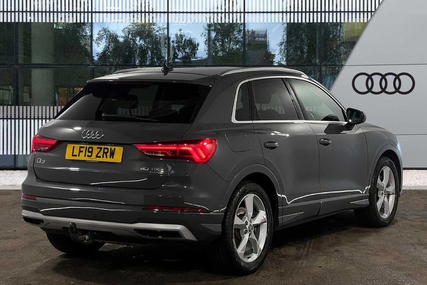 Used Audi Q3 2019 for sale - 76370758: Photo 3