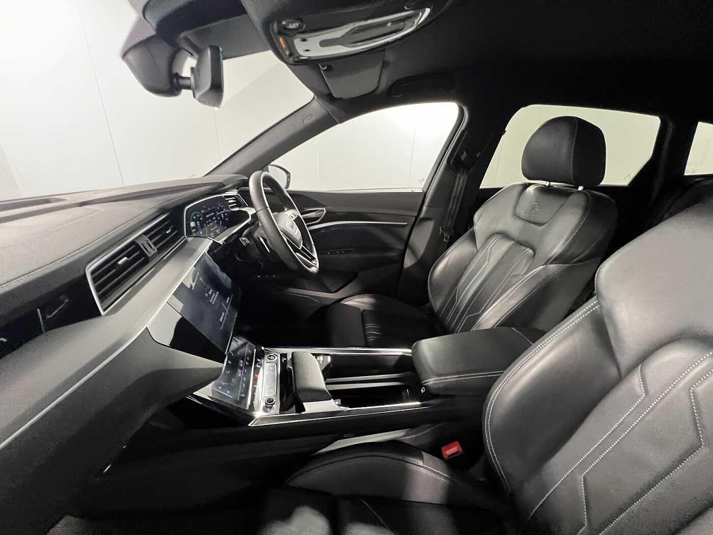 Used Audi e-tron 2023 for sale - 76151998: Photo 2