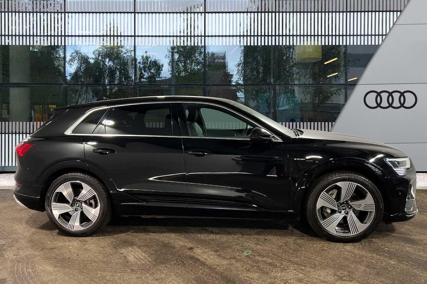 Used Audi e-tron 2023 for sale - 76151998: Photo 4