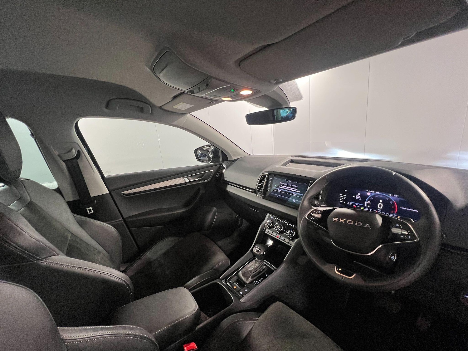 Used Skoda Karoq 2025 for sale - 76952789: Photo 10