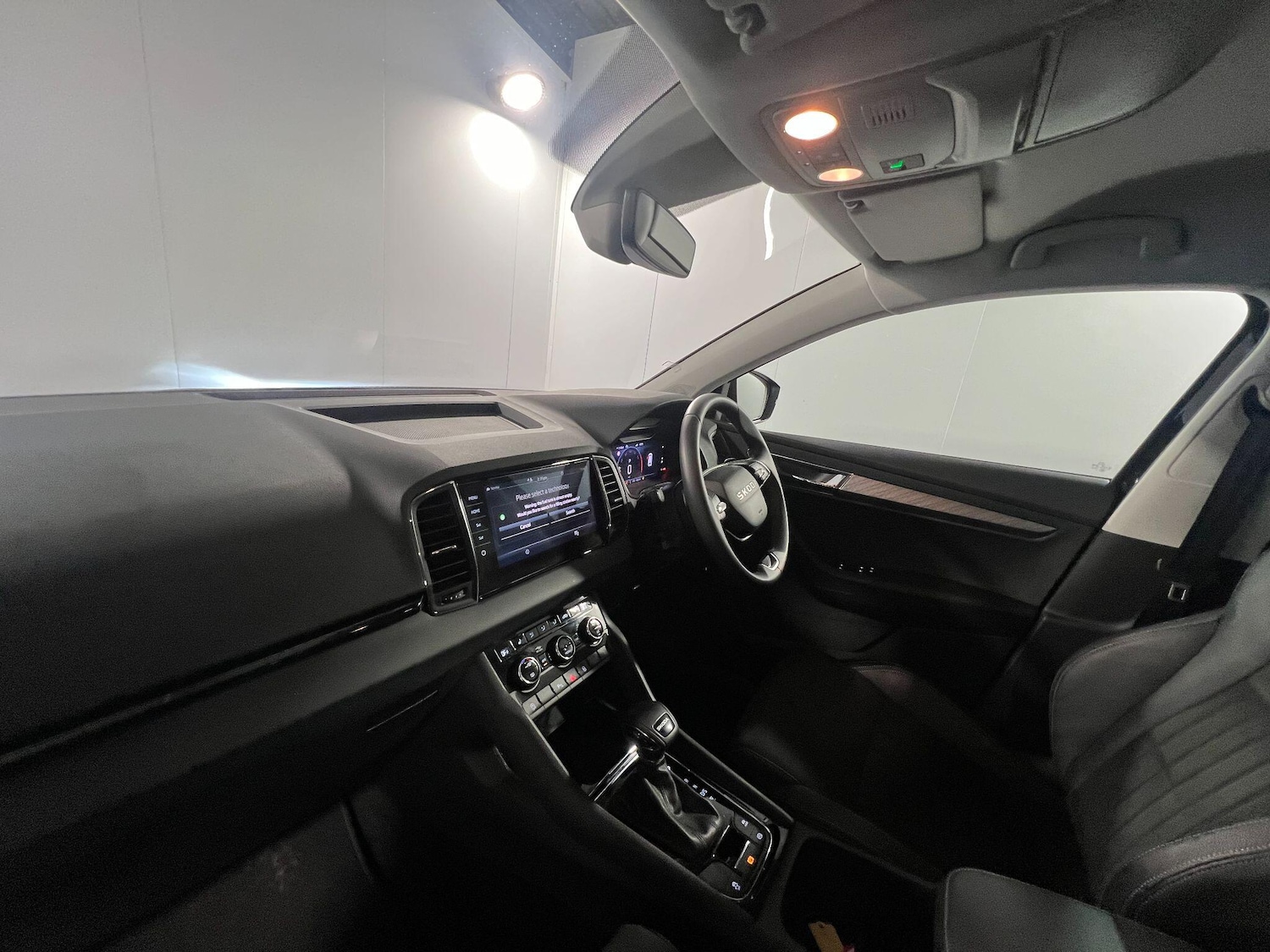 Used Skoda Karoq 2025 for sale - 76952789: Photo 19