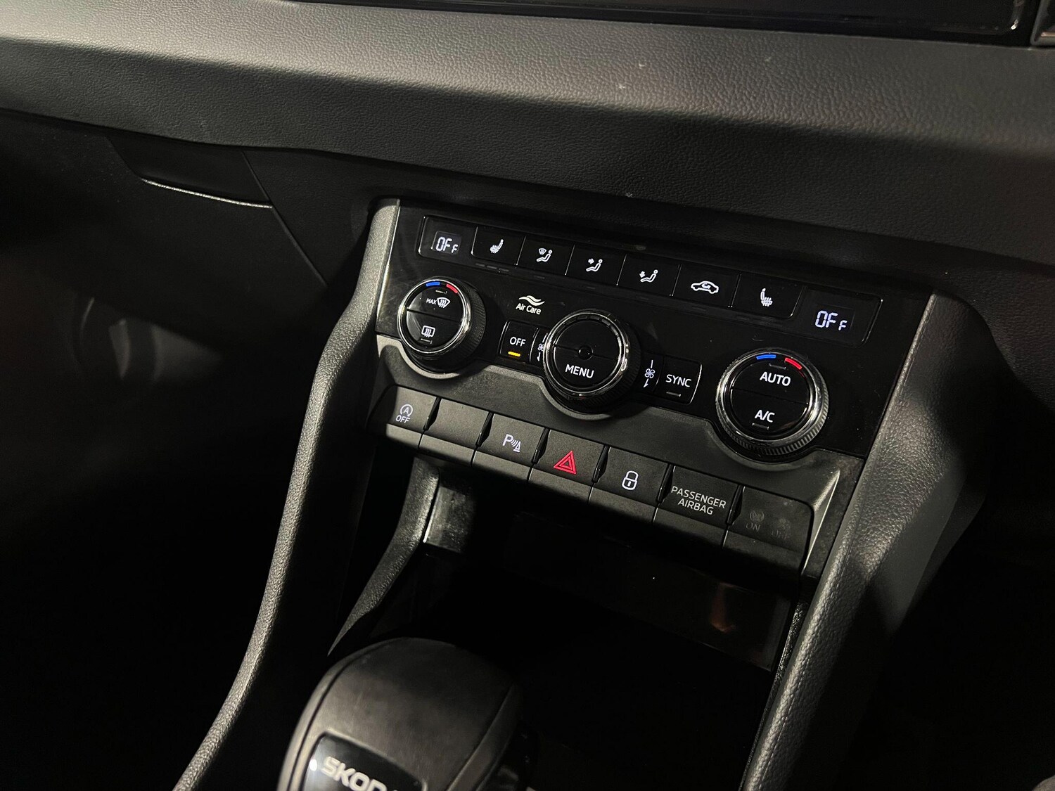 Used Skoda Karoq 2025 for sale - 76952789: Photo 27