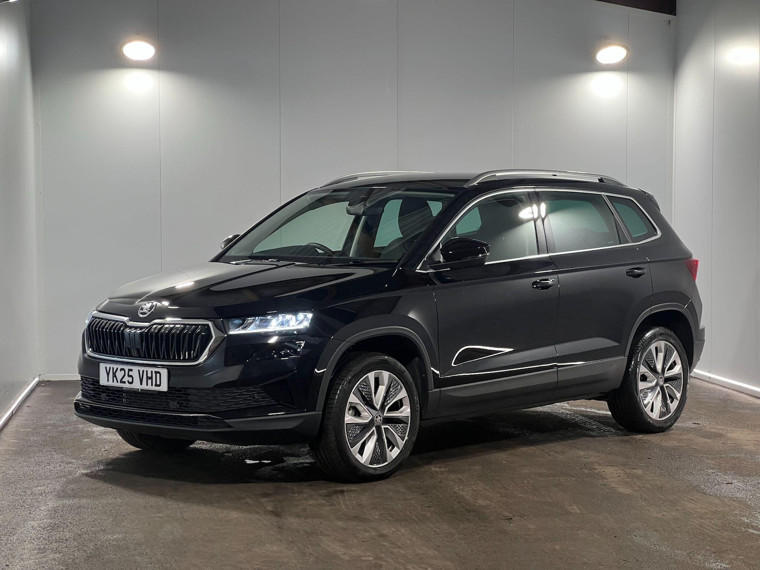 Used Skoda Karoq 2025 for sale - 76952789: Photo 3