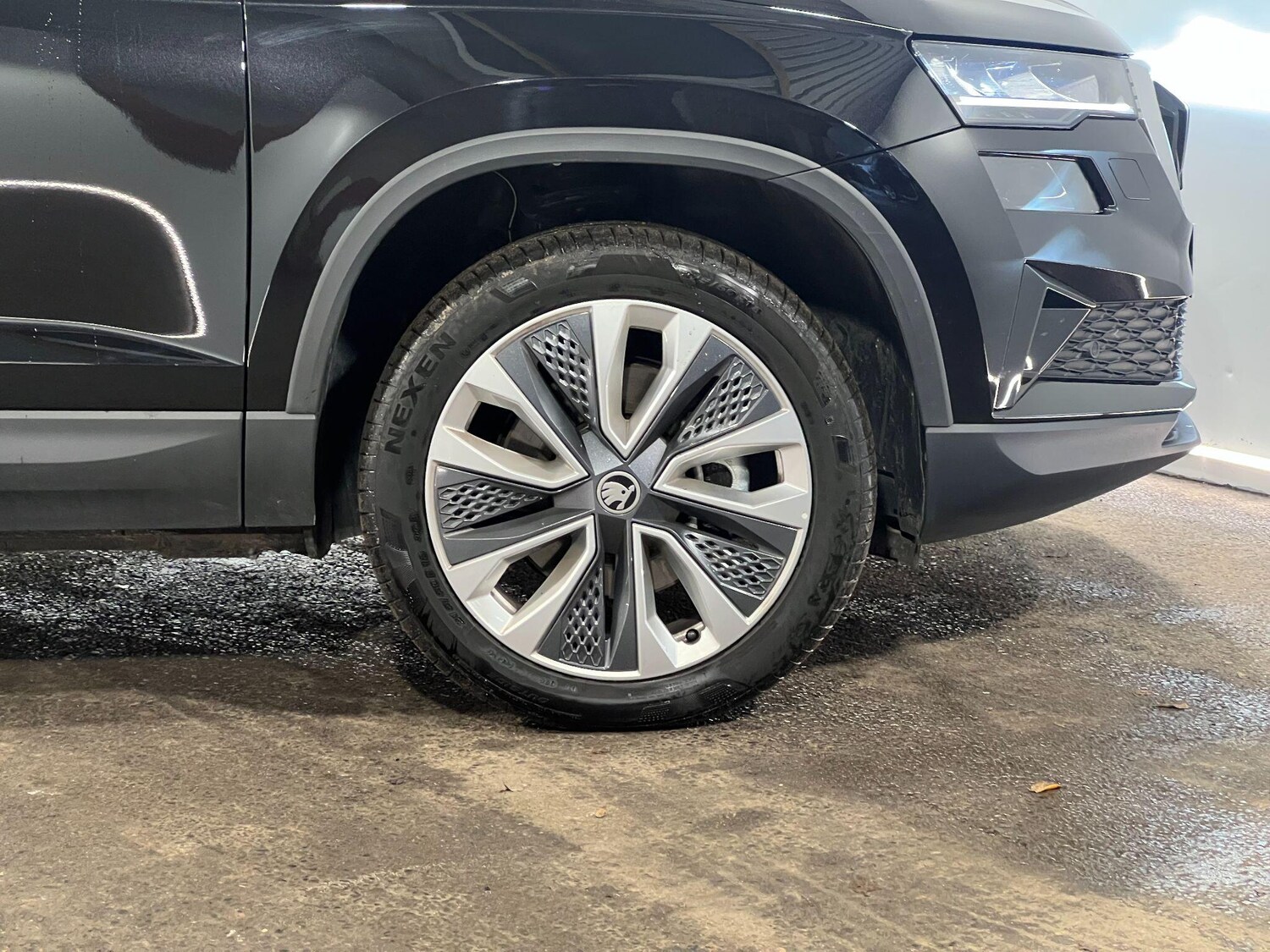 Used Skoda Karoq 2025 for sale - 76952789: Photo 30