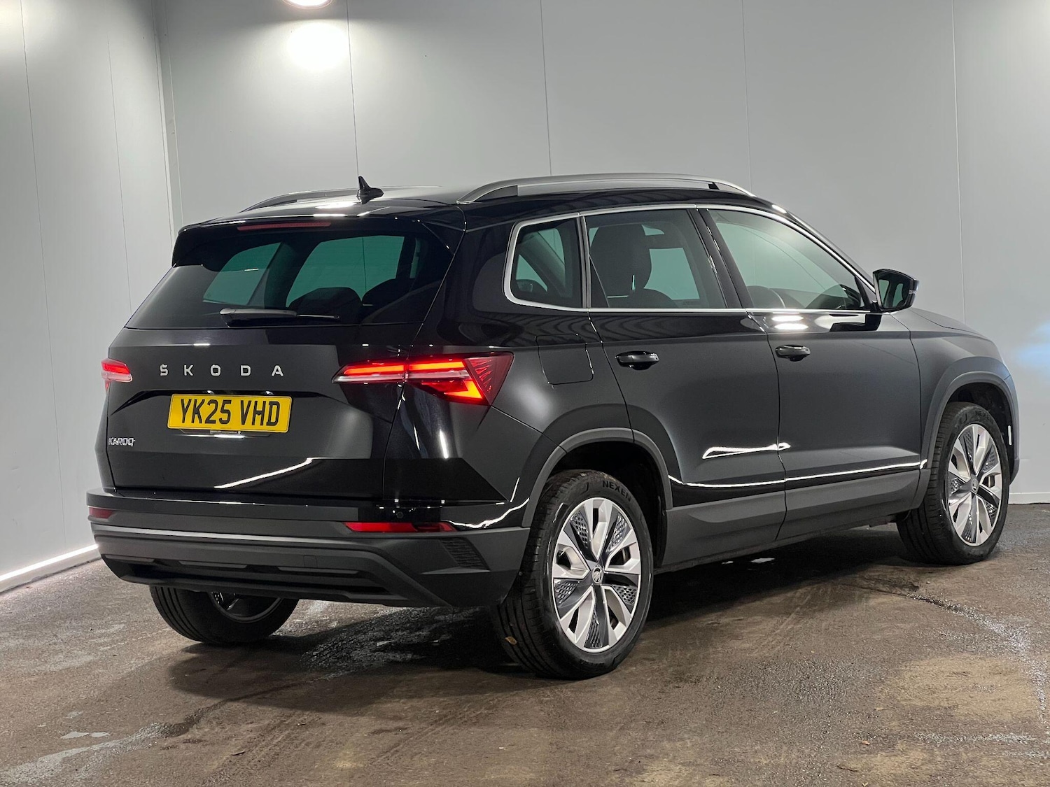 Used Skoda Karoq 2025 for sale - 76952789: Photo 4