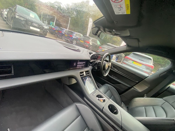 Used Porsche Taycan 2021 for sale - 76153118: Photo 19