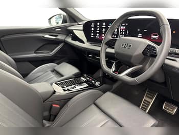Used Audi Q6 e-tron 2025 for sale - 79820302: Photo