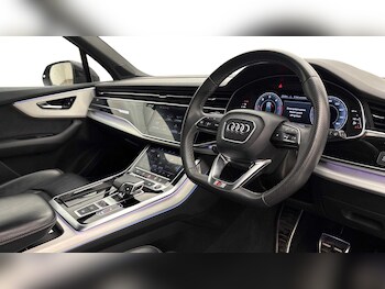 Used Audi Q7 2021 for sale - 77882288: Photo