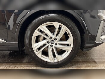 Used Audi Q7 2021 for sale - 77882288: Photo