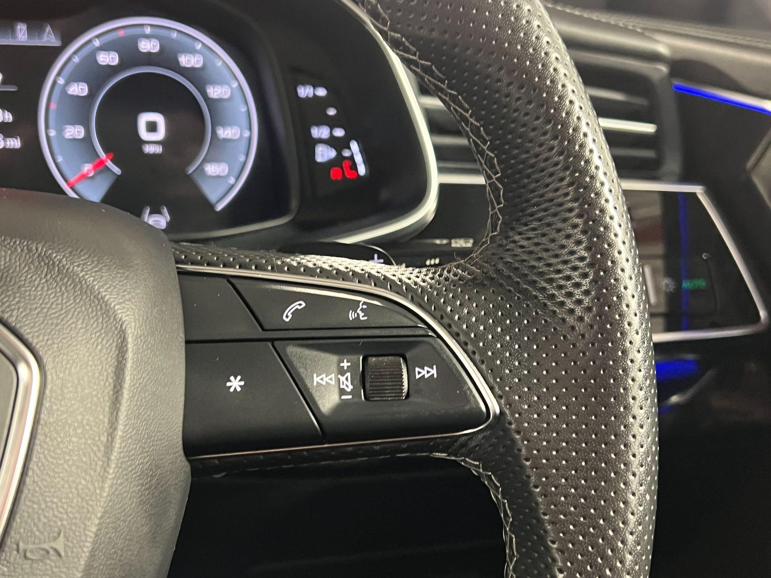 Used Audi Q8 2022 for sale - 77993173: Photo 24