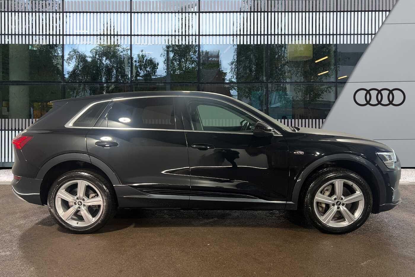 Used Audi e-tron 2021 for sale - 77478737: Photo 4