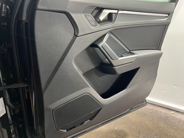 Used Audi Q3 2022 for sale - 76189406: Photo 60
