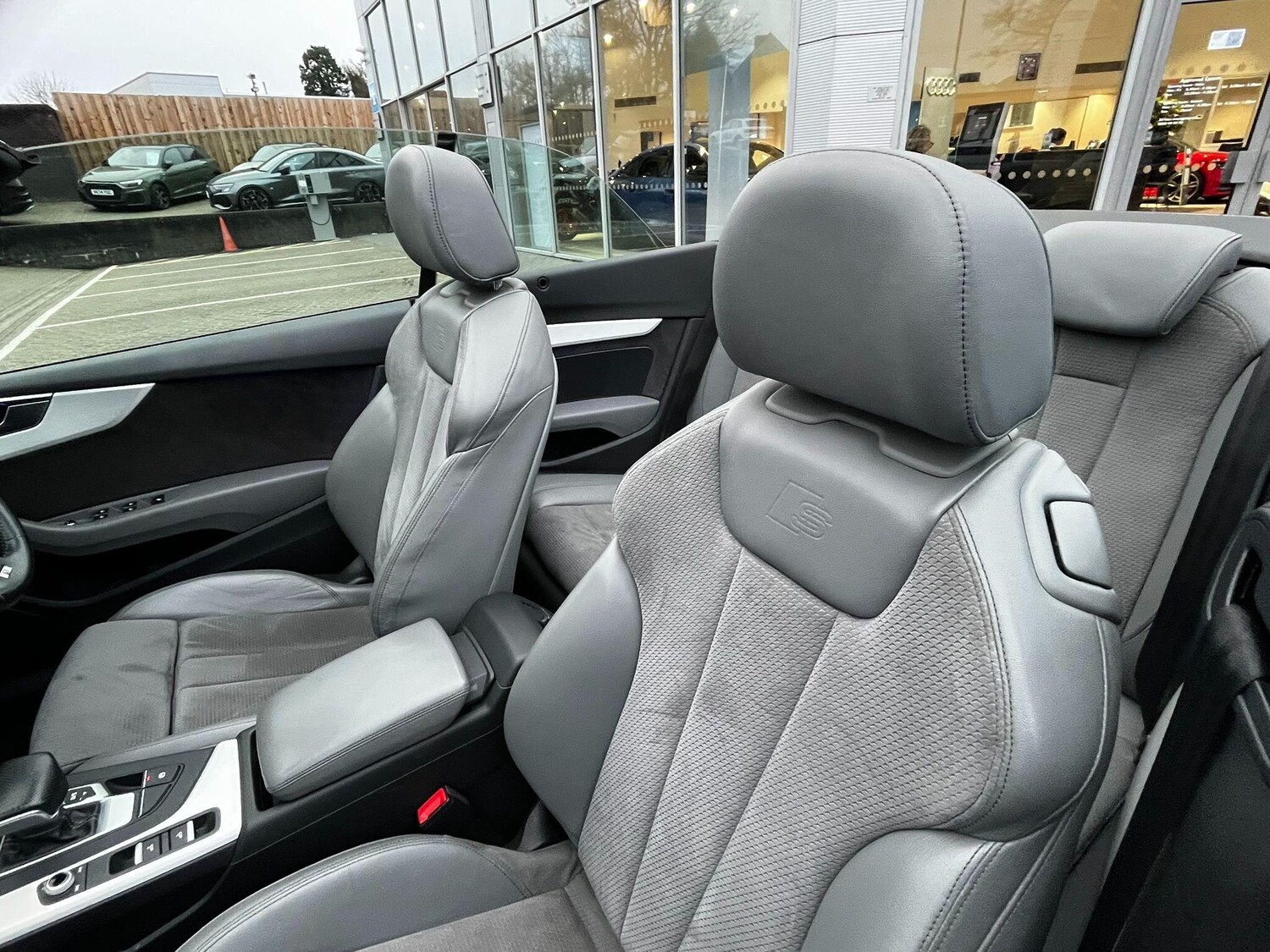 Used Audi A5 Cabriolet 2017 for sale - 76839801: Photo 41