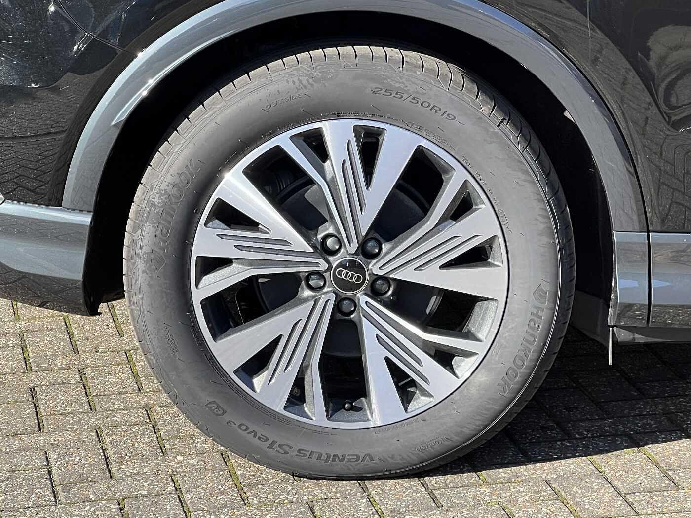 Used Audi Q4 e-tron 2024 for sale - 76667063: Photo 5