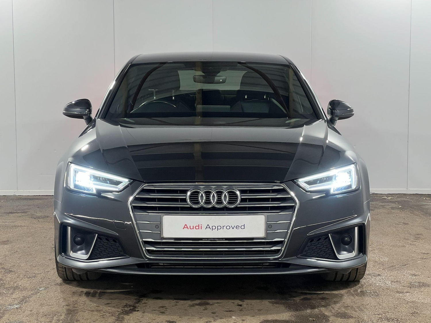 Used Audi A4 2019 for sale - 77838469: Photo 2