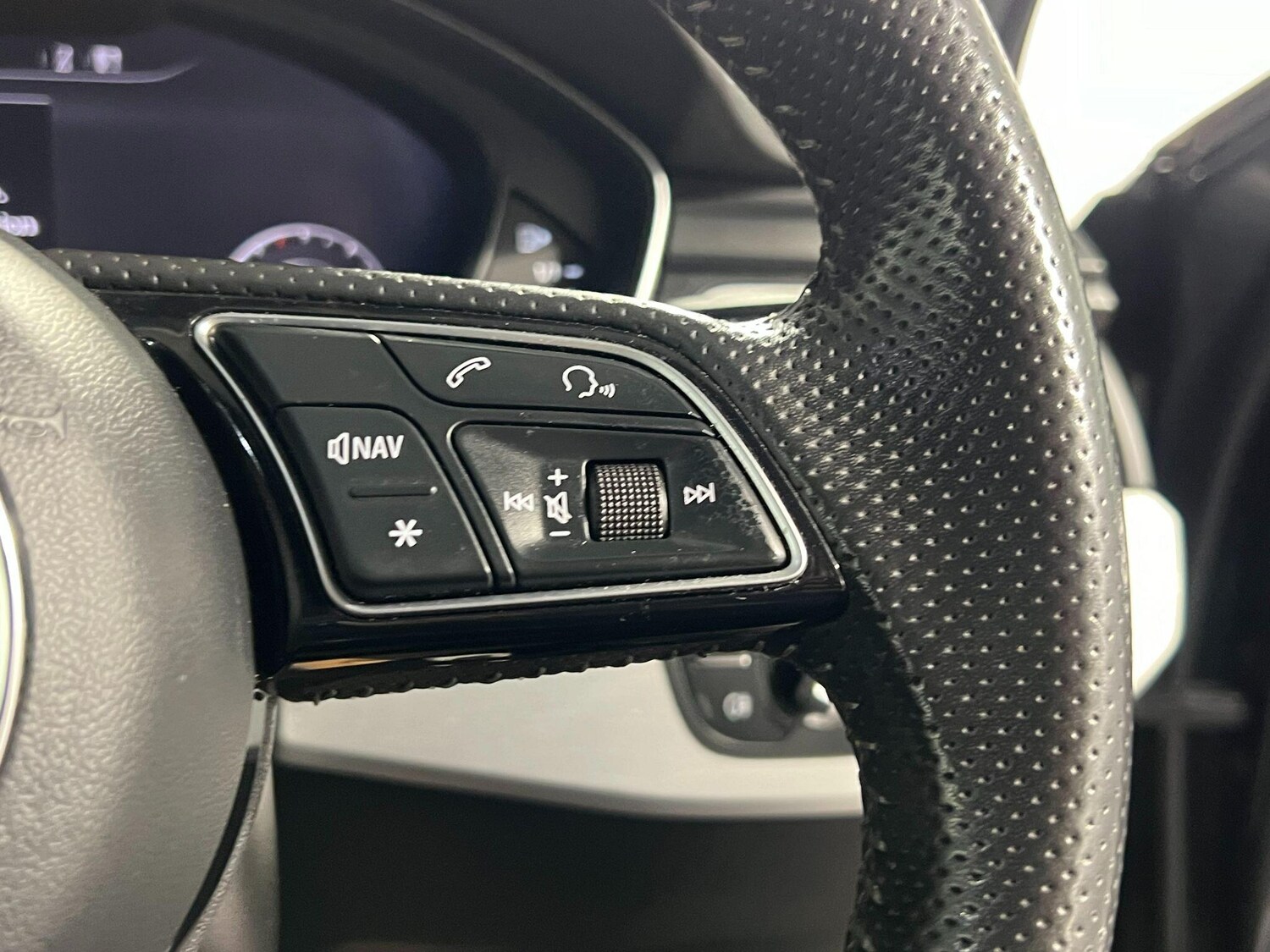 Used Audi A4 2019 for sale - 77838469: Photo 25